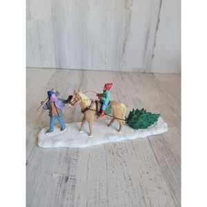 Dept 56 53214 Bringing our tree home Village accessory Xmas